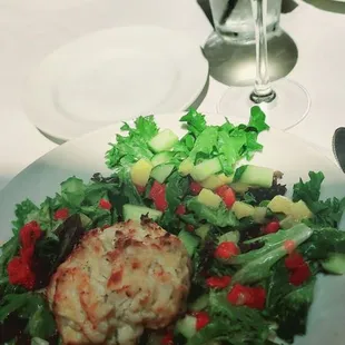 Crab cake salad