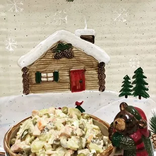 Oleviye, Daily fresh made salad.
