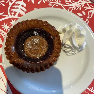 Linzer Torte. (Raspberry flavored)