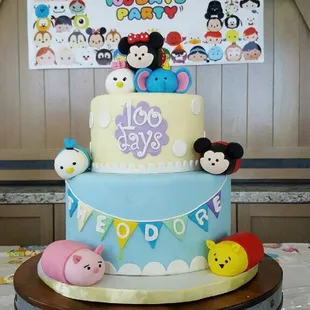 Tsum Tsum theme custom cake by Andrea