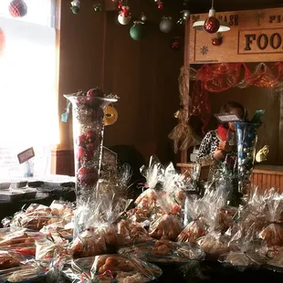 oysters and mussels, interior