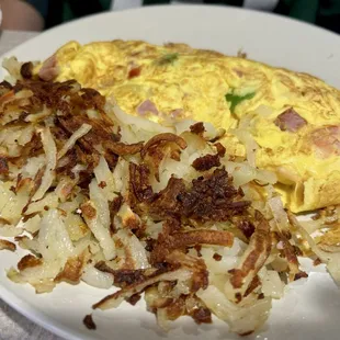 Omelette with hashbrowns