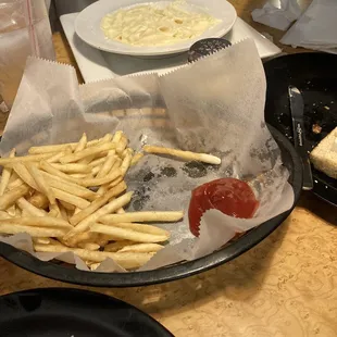 Penne Alfredo and shoestring fries