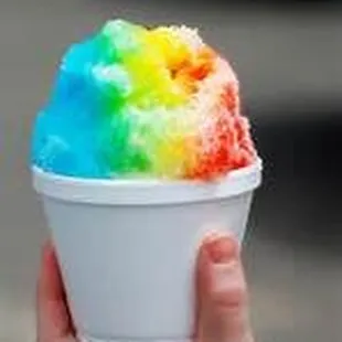 Kids popular shaved ice!! Rainbow flavors..yummy.