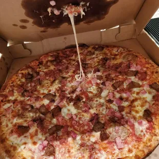 Large Meatzza Pizza