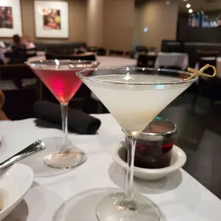 Yummy Lychee &amp; Pomegranate Martinis