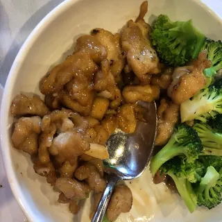 General Tso Chicken House Specialty