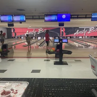 Great lanes!