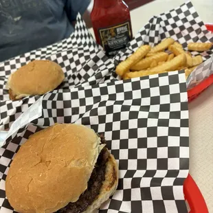 Burgers, Daily homemade Chili, Frosted Mug Root Beer