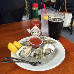 Half a dozen of Kumamoto oysters.