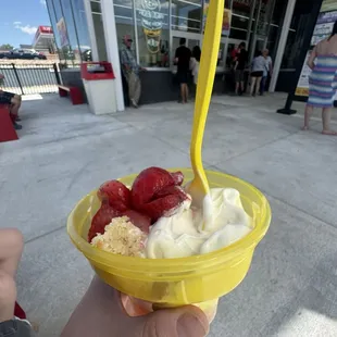 Strawberry's Shortcake Sundae