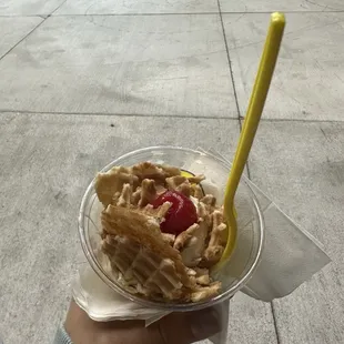 Kid cup with waffle pieces