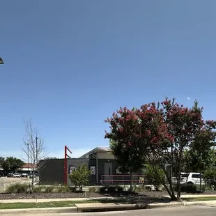 Andy's Frozen Custard located on the NE corner of Meadow Creek Dr and Arapaho in North Dallas.