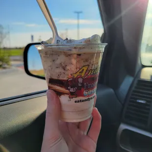 Small Vanilla bootdaddy concrete