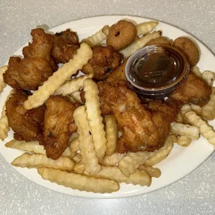 Chicken wing basket with double fries
