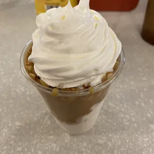 Peanut butter sundae
