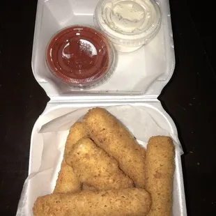 Breaded cheese sticks, came with marinara. (I ordered a side of ranch)