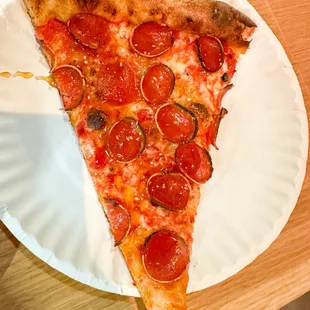 Pepperoni slice w/ Mike's Hot Honey