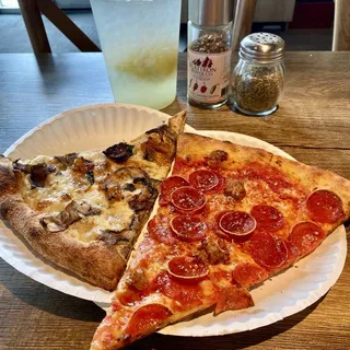 Pepperoni Special (House Favorite) Pie