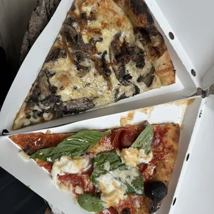 Mushroom and Onion Pie Pepperoni Special (House Favorite) Pie