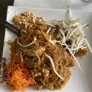 Pad Thai with chicken