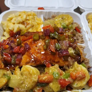 Stew salmon and curry shrimp combo