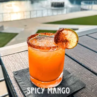 Spicy mango margarita