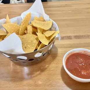 Chips &amp; salsa