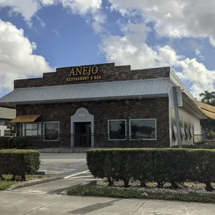 Añejo Restaurant &amp; Bar