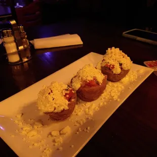 Tostones rellenos con camarón