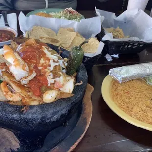 Seafood molcajete