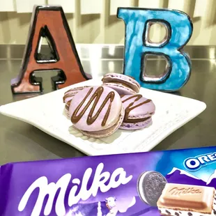 Milka Oreo Macarons