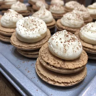 Tiramisu Macarons