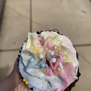 Unicorn birthday cupcakes. Phenomenal.