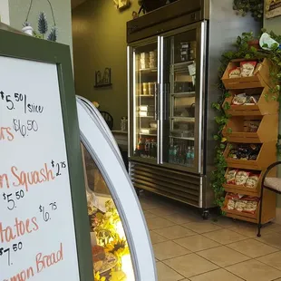 the front of a bakery