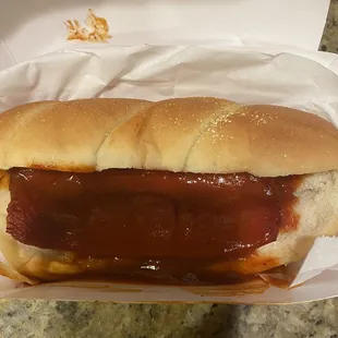 Hotline Sandwich comes with no sides