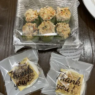 Tuna cucumber roll and complimentary cookies!