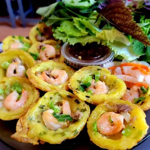 Banh Khot the main attraction. Call ahead and they make it fresh.