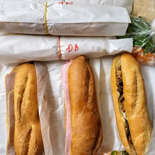 B5G1 (l to r here: Chả Lụa, Dặc Biệt, and Thịt Nguội) and better if toasted before consuming.