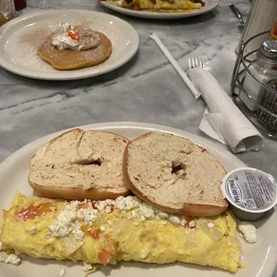 an omelet and a bagel
