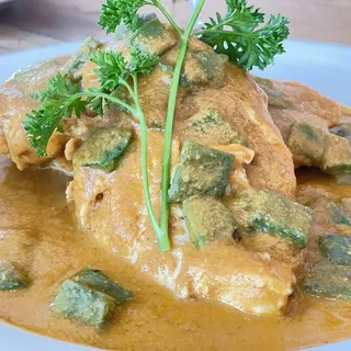 Pepian Rojo Con Nopales