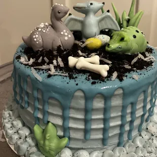 Mini-Dino SMASH Cake