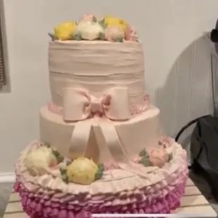 Pink ombré ruffles, bow and peony roses