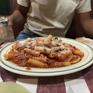 Santos&apos;s Pasta