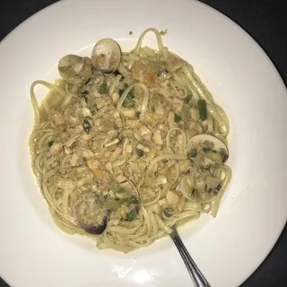 Linguini with Clam Sauce