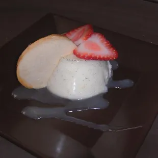 vanilla bean/honey panna cotta