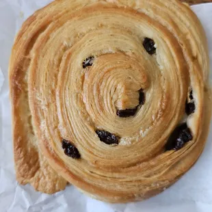 Raisin Roll- very good- 4.5 stars