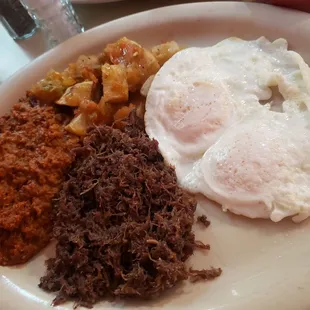 Huevos rancheros with barbacoa plate
