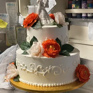 a three tiered wedding cake