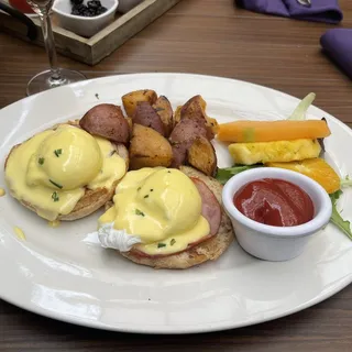 Huevos Benedictos